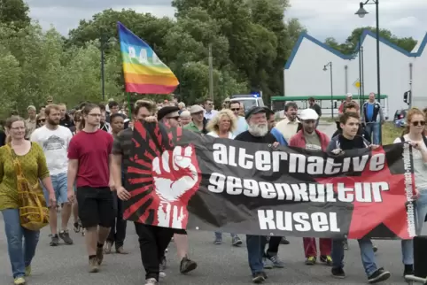 Zu den vielen Veranstaltungen, die die Alternative Gegenkultur organisiert, zählen auch Demonstrationen – wie die gegen Rassismu