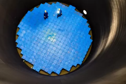 Die schwimmende Arbeitsinsel war in sechs Stunden montiert. 