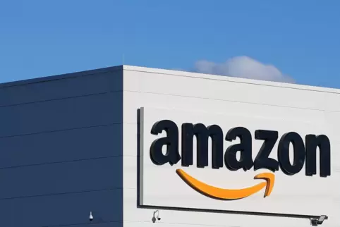 In der Pfalz betreibt Amazon ein Logistikzentrum in Frankenthal mit einer Stammbelegschaft von 1900 Mitarbeitern. 