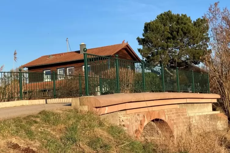 Historisch: die &uuml;ber 200 Jahre alte Bocksbr&uuml;cke.