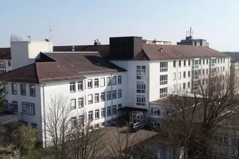 In der Kandeler Klinik wurden vergangene Woche 9 Patienten mit einer Covid-19-Erkrankung behandelt. 