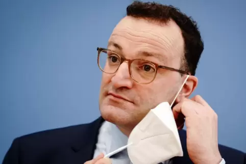Jens Spahn meint, das aktuelle Infektionsgeschehen könne mit einem harten zweiwöchigen Lockdown unter Kontrolle gebracht werden.