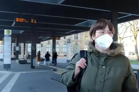 Beate Embach wusste nichts vom Maskengebot an Bushaltestellen. 