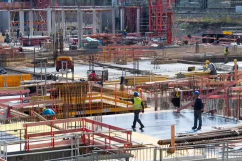 Das Baugewerbe in Rheinland-Pfalz verzeichnete 2020 den kräftigsten Anstieg der Wirtschaftsleistung seit zehn Jahren. 