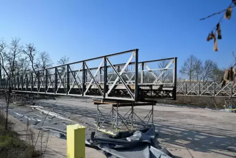 Sanierung verschiebt sich: Brückenteile in der Heinkelstraße. 