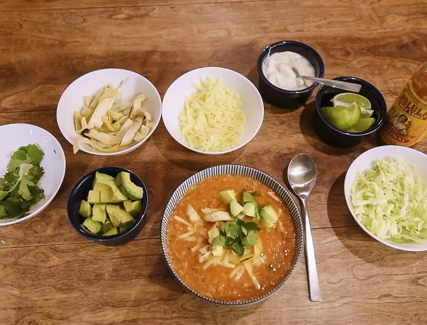 Ein Hauch von Kalifornien und Mexiko: Hähnchen-Enchilada-Suppe von Familie Holt.