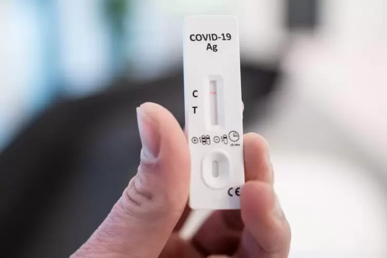 Schnelltests zeigen innerhalb weniger Minuten ein Ergebnis an. 