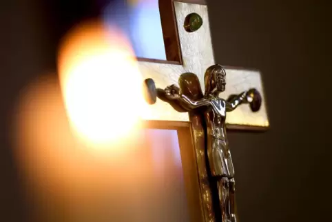 Steht im Mittelpunkt der Osterfeierlichkeiten: Jesus, der am Kreuz gestorben und auferstanden ist. 