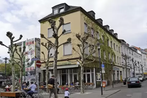 Das Nauwieser Viertel in der Nähe der Alten Feuerwache gilt als beliebte Kneipenmeile und Treffpunkt der alternativen Szene in S