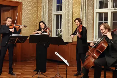 Das Gropius Quartett mit (von links) Friedemann Eichhorn, Indira Koch, Alexia Eichhorn und Wolfgang Emanuel spielt wieder in Spe