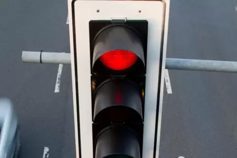 Die Corona-Ampel sprang vor dem Osterwochenende in Zweibrücken wieder auf Rot. 