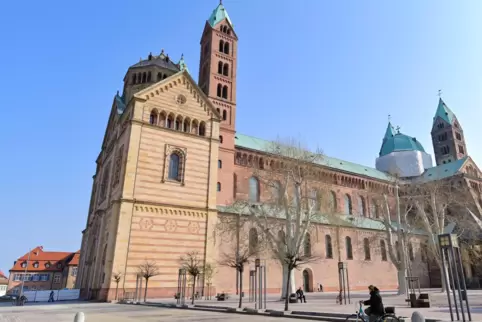 Im Speyer Dom hielt Weihbischof Otto Georgens die Osterpredigt. 