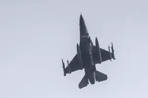 Es muss wohl wieder mit mehr militärischen Übungsflügen gerechnet werden. Es muss wohl wieder mit mehr militärischen Übungsflügen gerechnet werden.
