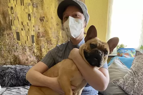 Ein Stück Normalität: Hund Sparky belebt den Alltag von Agnes Martin.