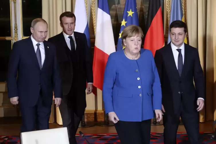 Auf diplomatischem Weg haben es Deutschland und Frankreich immer wieder versucht: So kamen im Dezember 2019 Frankreichs Präsiden