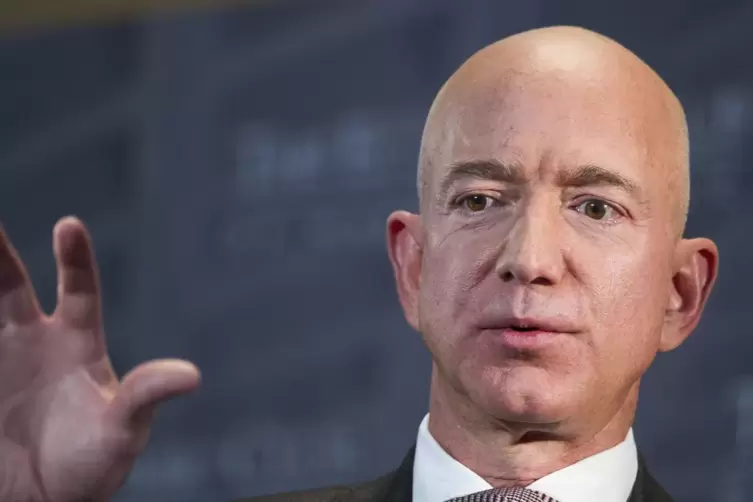 Hat Amazon 1994 gegründet: Jeff Bezos. 