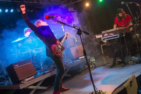 Die Formation Wedge aus Berlin rockte beim bislang letzten Yeah-Yeah -Festival 2016 die Bühne in der Königslandhalle.