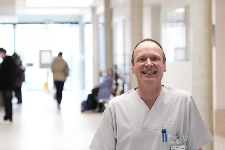 Steffen Nirmaier ist seit 1. April neuer Chefarzt der Chirurgie am Nardini-Klinikum. Er wechselte vom Krankenhaus in Rodalben na