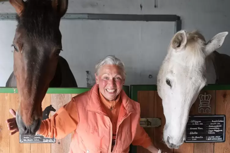 Pferde sind ihre Freunde: Ute Breith mit Cartier (links) und Gillygan.