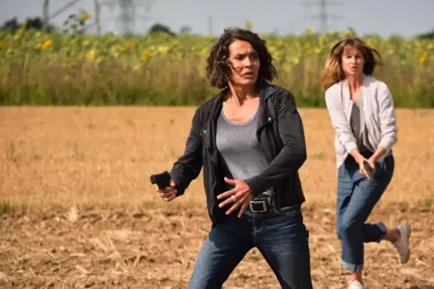 Müssen in „Tatort: Der böse König“ den Mord am Betreiber eines Späteinkaufs in der Ludwigshafener Innenstadt aufklären: Lena Ode