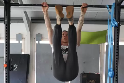  In der CrossFit-Box trainiert Marko Eiermann, um für den Alltag fit zu sein.