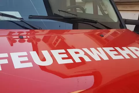 Die Feuerwehr hat die Gefahr eines Waldbrandes gebannt. 