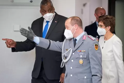 Gemeinsam voran: US-Verteidigungsminister Lloyd Austin am Mittwoch bei seinem Besuch in Berlin, rechts seine deutsche Amtskolleg