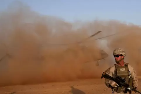 Dieses Archivbild zeigt einen US-Marinesoldat en am Militärstützpunkt Shorab in der Provinz Helmand.