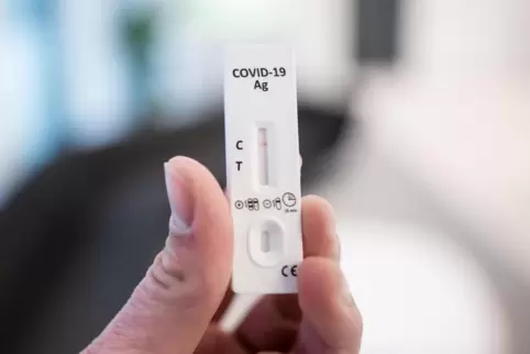 Schnelltests zeigen innerhalb weniger Minuten ein Ergebnis an. 