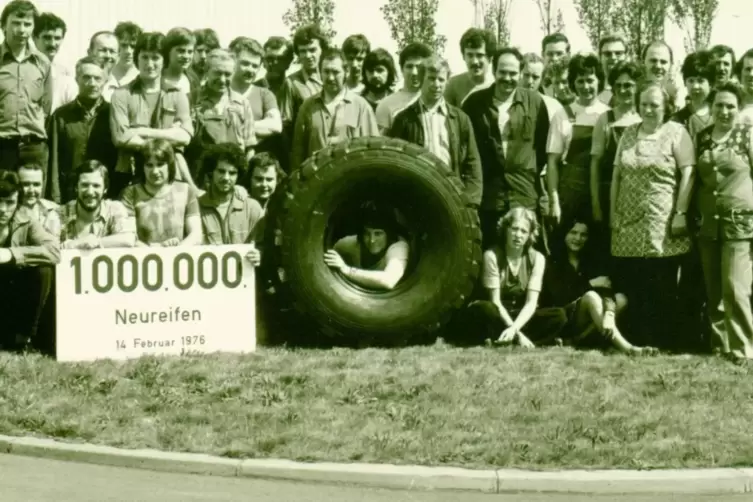 Der einmillionste &bdquo;Homburger&ldquo;. 1976, f&uuml;nf Jahre nach Produktionsstart, waren eine Million Reifen gefertigt. Bis heute verlie&szlig;en 