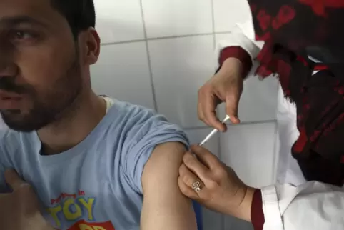 Auch in Afghanistan wird mit Astrazeneca-Impfstoff, der in Indien hergestellt wurde, geimpft. 