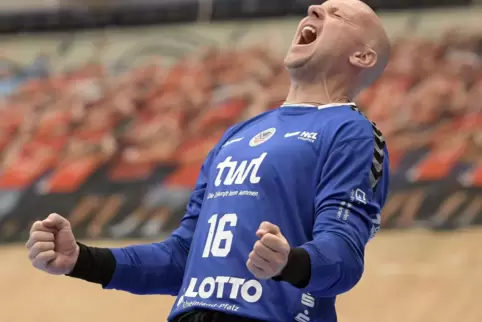 Seine Freude, seine Erleichterung brüllte Gorazd Škof nach einem gehaltenen Siebenmeter raus. Der Torwart des Handball-Bundeslig