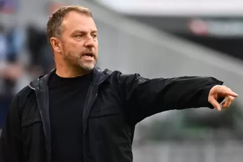 Hansi Flick hatte am Samstag nach dem Bundesliga-Spiel in Wolfsburg öffentlich gemacht, dass er die Münchner gebeten habe, seine