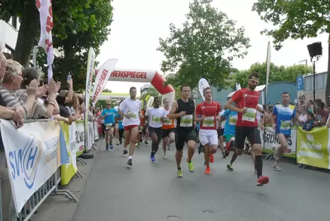 Ein Bild aus vergangenen Tagen: Der Homburger Firmenlauf 2015. 