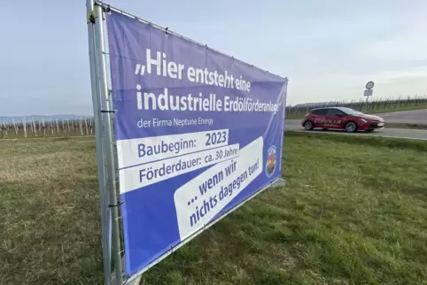 Das Banner steht zwischen Offenbach und Herxheim.