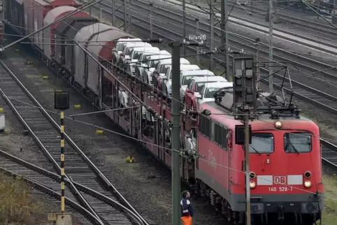 Mit der Strafe der EU-Wettbewerbshüter werden Gütertransporte betreffende Preisabsprachen in den Jahren zwischen 2008 und 2014 g