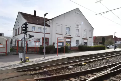 Wie es mit dem Umspannwerk an der Rhein-Haardtbahn-Haltestelle in Ellerstadt weitergeht, bleibt vorerst offen. 