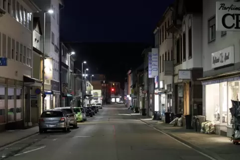 An einigen Stellen in der Pfalz gibt es sie schon, für die Südpfalz kommen sie jetzt: Ausgangssperren. Unser Bild zeigt eine Str