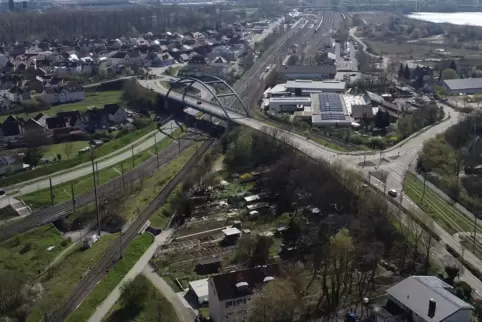 Verkehrsknoten: Der Bahnhof Wörth wird zwar digitalisiert, aber nicht erweitert.