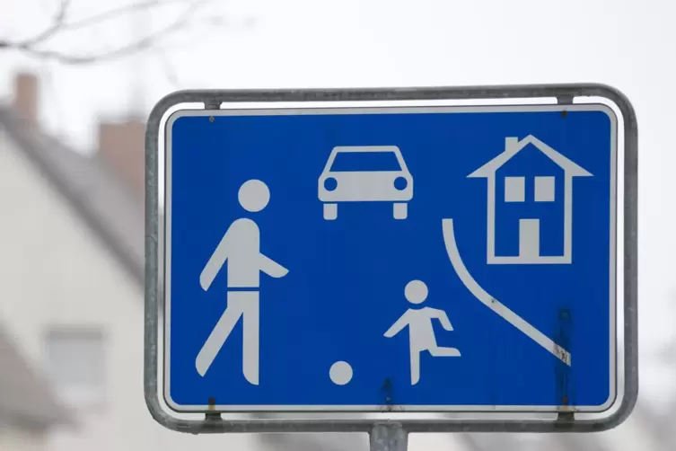 20 statt Schrittgeschwindigkeit: In Ramstein werden die Regelungen für zwei Straßen geändert. 