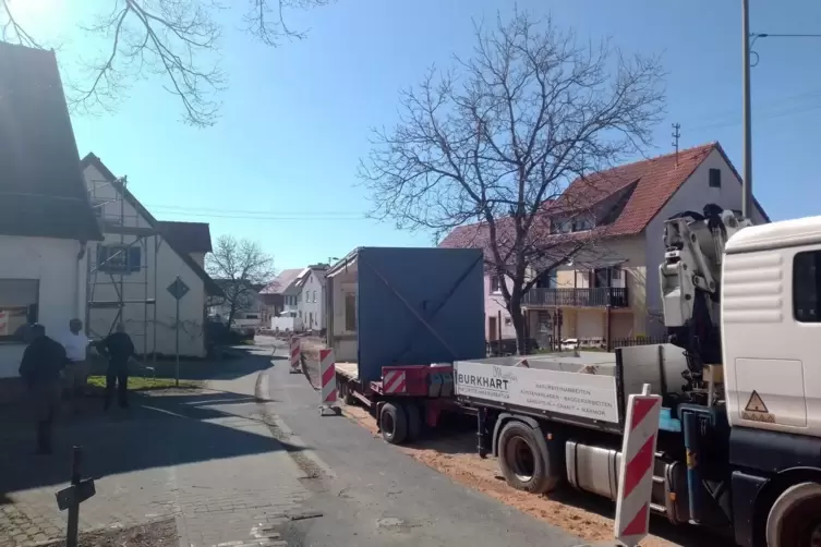 Die Container wurden am Freitag abtransportiert.