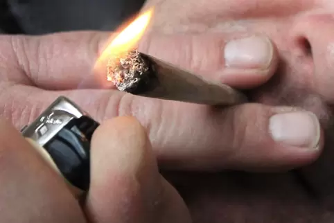 Eine Cannabis-Zigarette.
