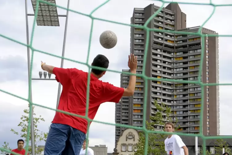 Auch an Speyerer Schulen beliebt: Straßenfußball.