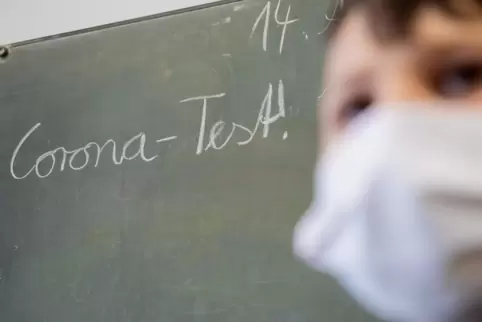 „Das Testen geht auch auf Kosten der Lernzeit“, sagt Grundschulrektor Georg Bauer.