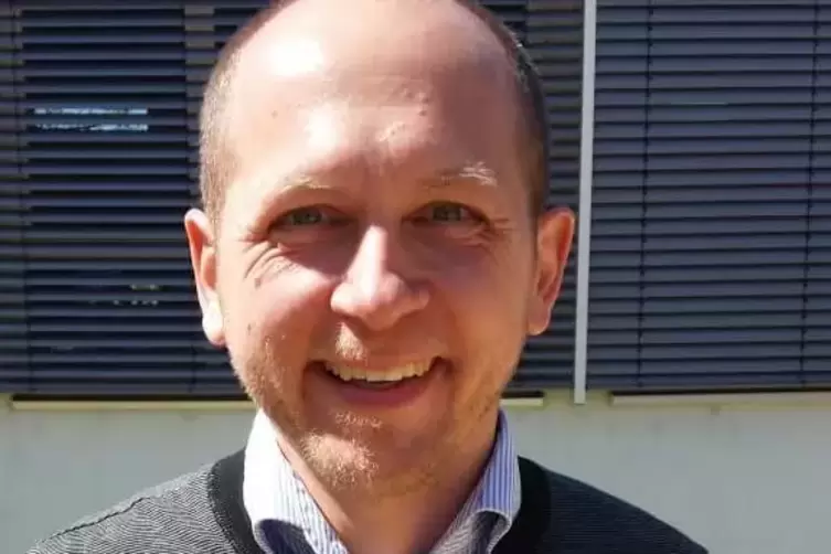 &bdquo;Wir bef&uuml;rworten das breit angelegte Testen in der Grundschule&ldquo;, betont Georg Bauer, Leiter der Vorort-Grundschule Eppstein-Flom