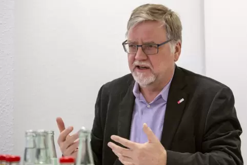 Der SPD-Bundestagsabgeordnete Gustav Herzog setzt sich für eine Korrektur der überhöhten Corona-Inzidenzzahlen in Stadt und Land
