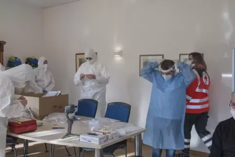 Weitere Lockerungen für Pflegeheime soll es geben, wenn die erneute Impfrunde durch ist. Das Foto entstand bei der ersten Runde 