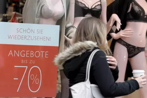 Einige Textilhändler erwarten einen hohen Verkaufsdruck, sobald die Läden wieder öffnen dürfen.