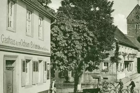 Ansichtskarte aus den 1930er Jahren: Eventuell waren die Inhaber der Gaststätte die Auftraggeber.