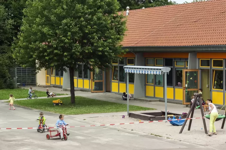 Neben dem Kindergarten Mittelbach trifft es die „Kleine Welt“ in der Canadastraße (hier im Bild).